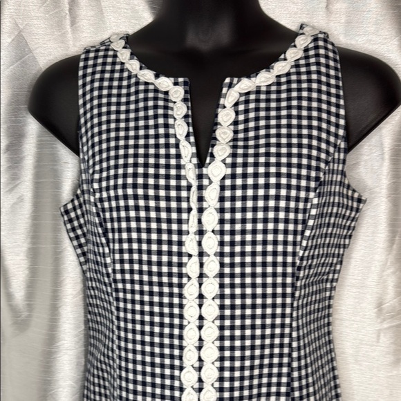 Crown & Ivy Sleeveless Black White Checkered Crochet Detail Split V Neck Dress - Picture 1 of 7